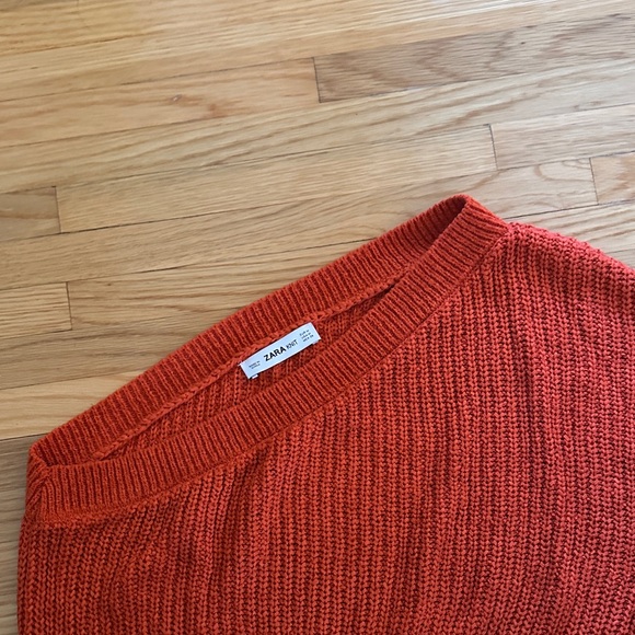 Zara Women's Off-the-Shoulder Burnt Orange Sweater - Picture 3 of 4